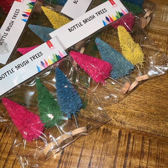 Target Bottlebrush trees. 24 total trees. Blue, pink, green, yellow. Brand new. - Picture 3 of 3